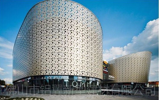 冲孔雕花(huā)铝單(dan)板案例